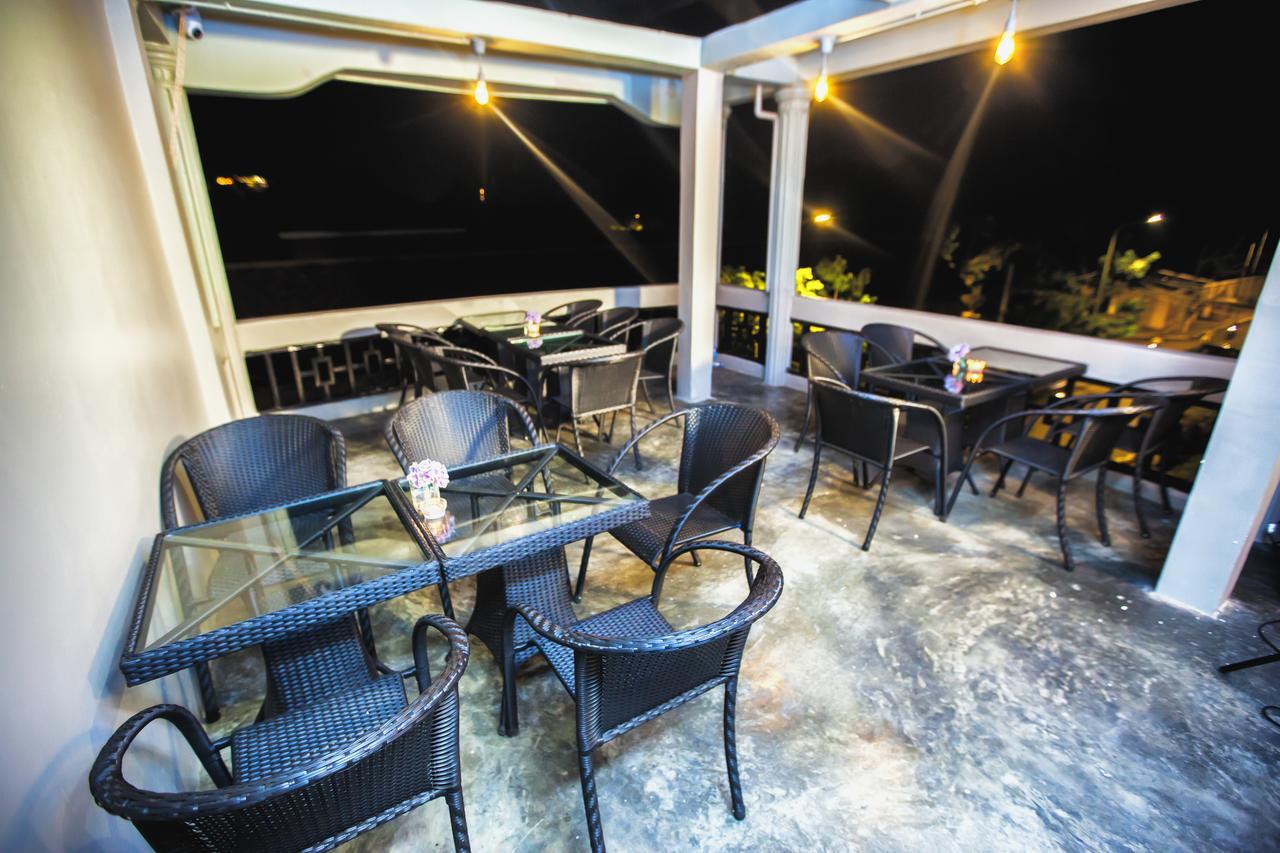 The Share Phnom Penh Hostel Экстерьер фото