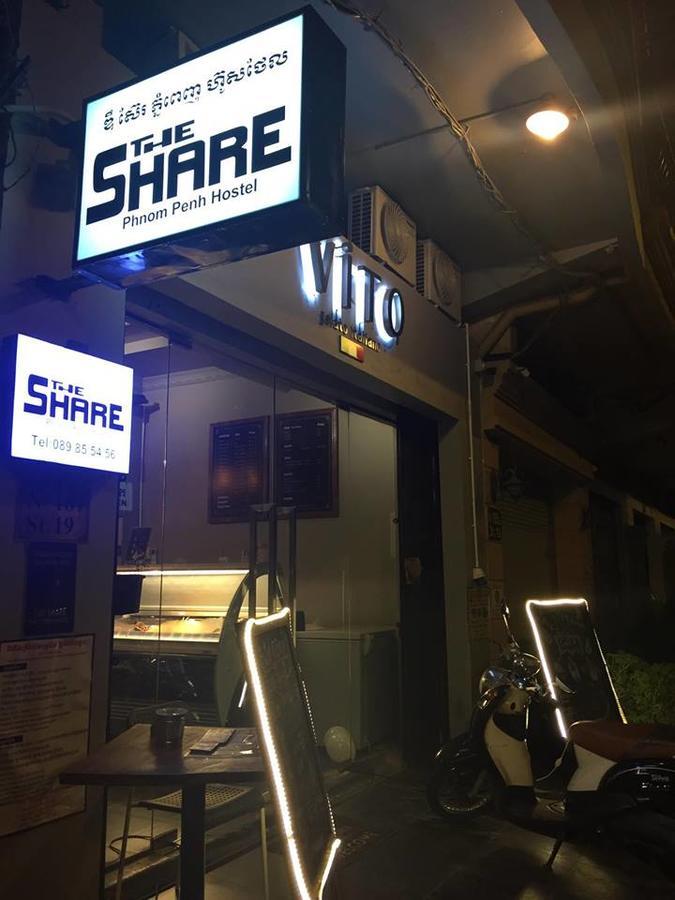 The Share Phnom Penh Hostel Экстерьер фото